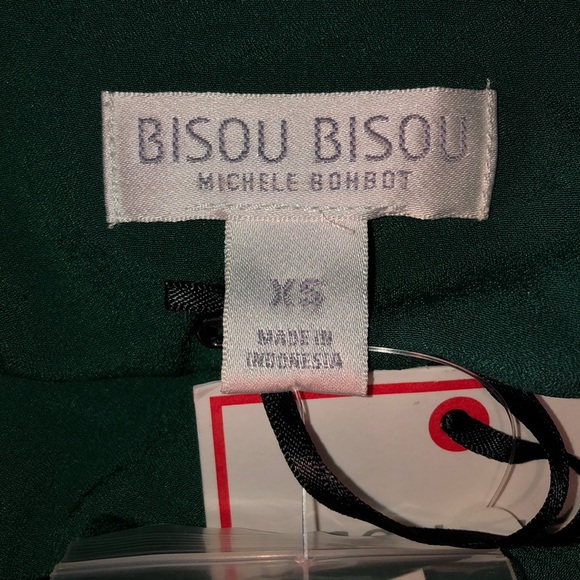 Bisou Bisou Michele Bohbot Green Top. NWT. XS - Picture 6 of 10